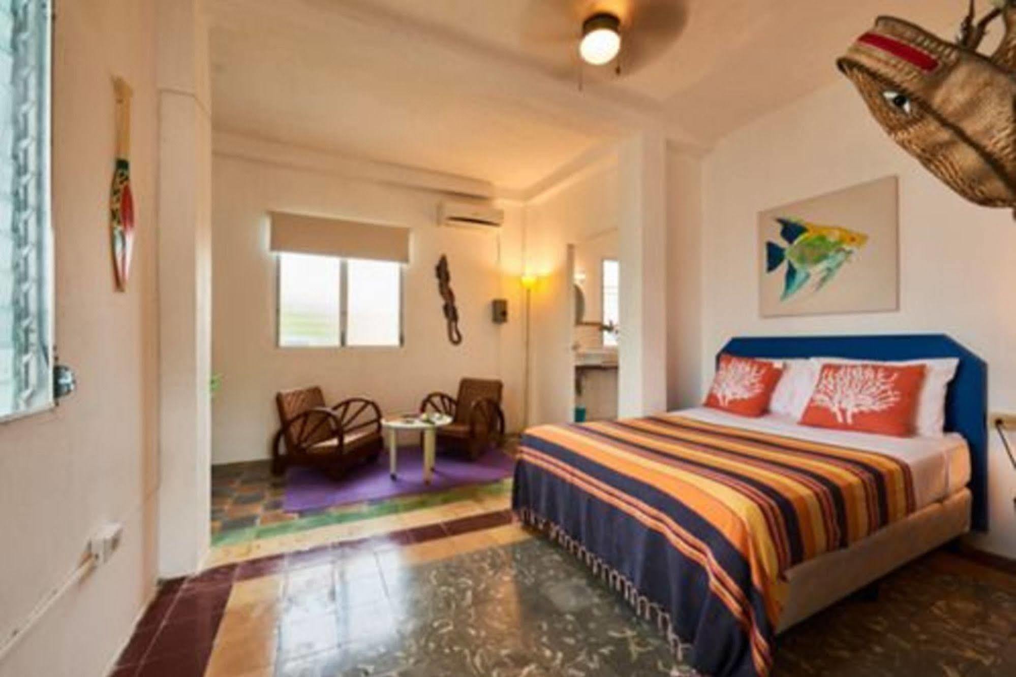 Casa Del Rayo Verde Hotelito Solidario Portobelo Kültér fotó