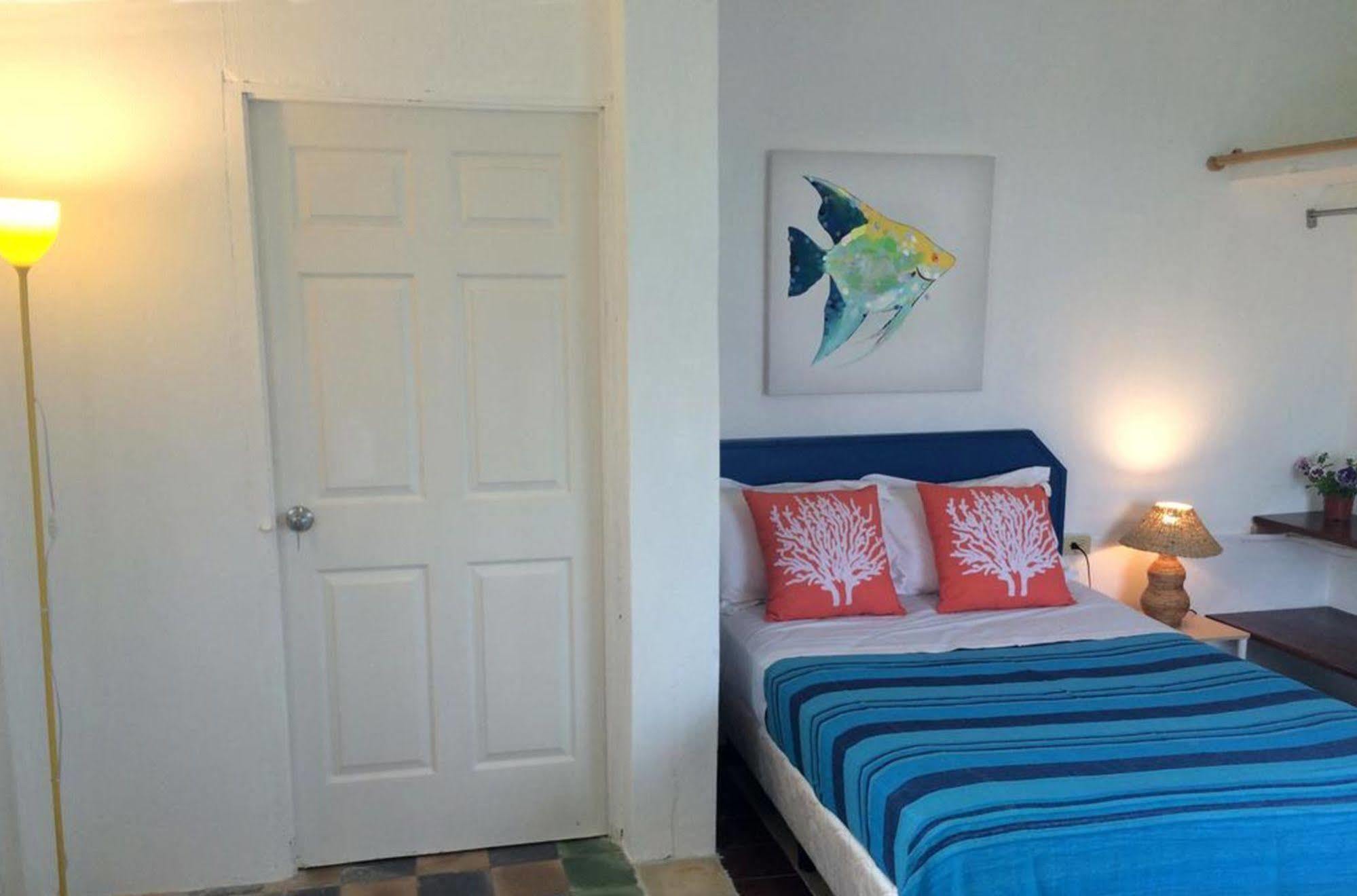 Casa Del Rayo Verde Hotelito Solidario Portobelo Kültér fotó