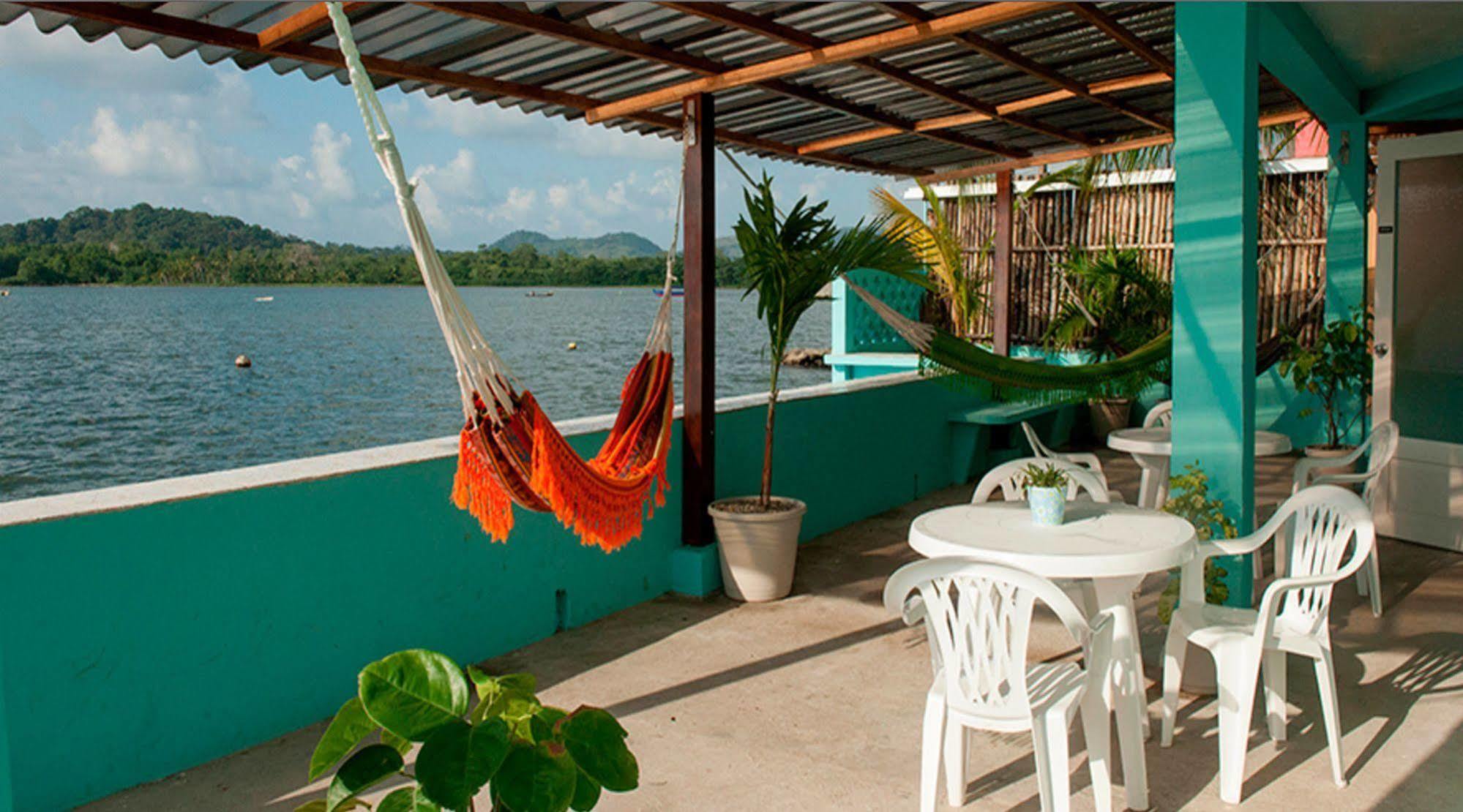 Casa Del Rayo Verde Hotelito Solidario Portobelo Kültér fotó